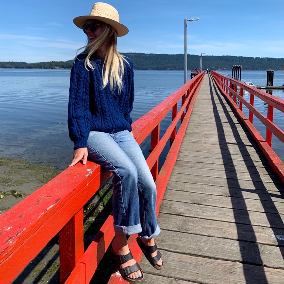 Meet your Posher, Kelsey - Picture 1 of 1